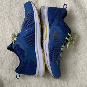 Reebok size 9.5 sneaker